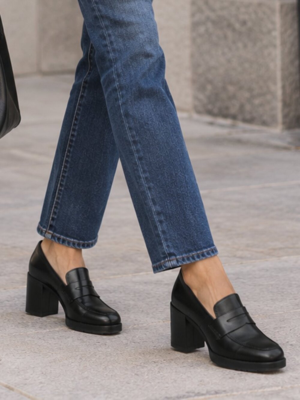 VIA MODA Leather Loafers - Block Heel - Sz 6.5